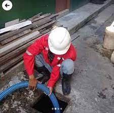 Pekerjaan sedot WC rumah di Probolinggo